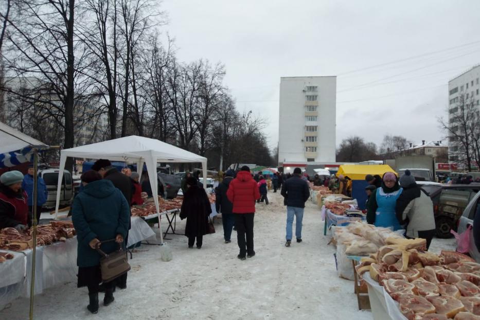 Мясная ярмарка  на площади перед Дворцом спорта временно изменила адрес