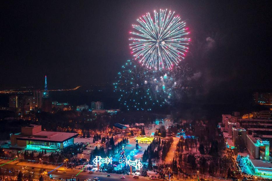 Напоминаем уфимцам правила поведения во время новогоднего фейерверка и праздничных гуляний