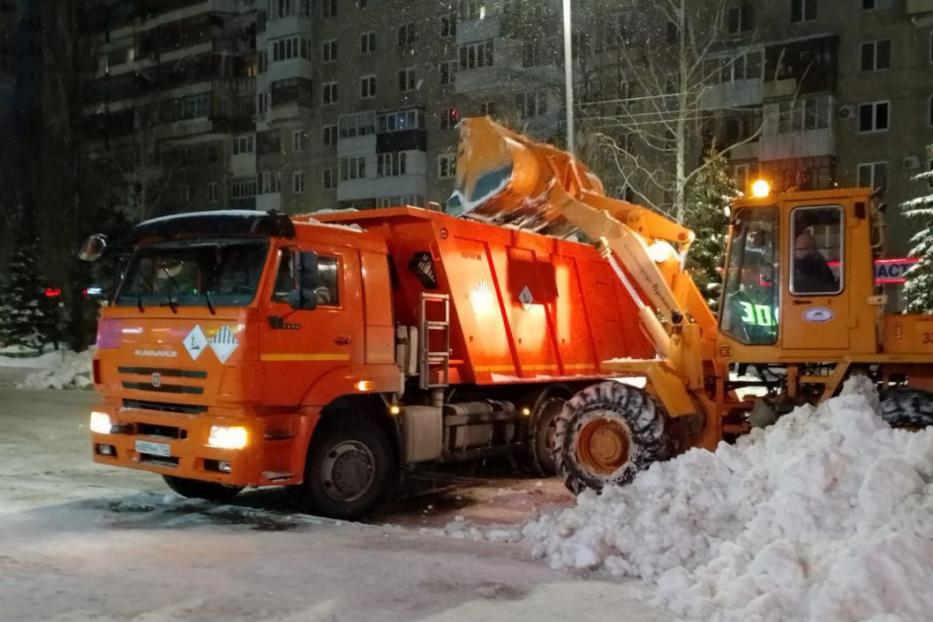 В Уфе продолжается комплексная уборка дорог